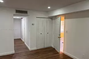 17901 NW 68th Ave, Hialeah, FL 33015 - Photo 5