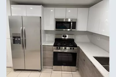 17901 NW 68th Ave #T102, Hialeah, FL 33015 - Photo 3