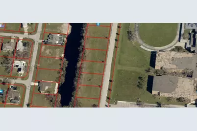 1702 NE 10th Pl, Cape Coral, FL 33909 - Photo 3