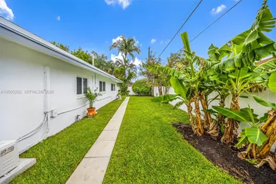 1320 NE 27th Ave #2, Pompano Beach, FL 33062 - Photo 13
