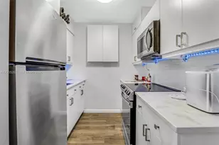 901 SW 11th Ave, Hallandale Beach, FL 33009 - Photo 7