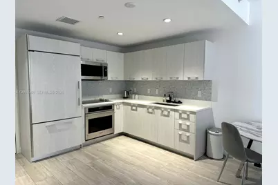 45 SW 9th St #3107, Miami, FL 33130 - Photo 3