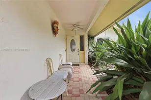 1066 Highlands Dr, Naples, FL 34103 - Photo 3