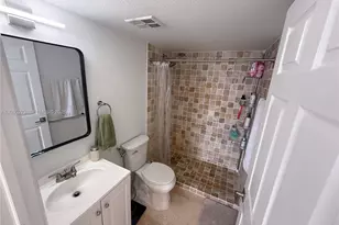6995 NW 186th St, Hialeah, FL 33015 - Photo 19
