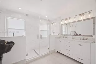 685 SW 198th Terrace, Pembroke Pines, FL 33029 - Photo 17