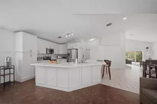 685 SW 198th Terrace, Pembroke Pines, FL 33029 - Photo 11