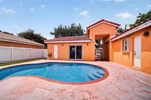 685 SW 198th Terrace, Pembroke Pines, FL 33029 - Photo 5