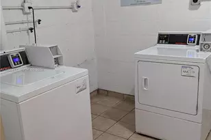 16751 NE 9th Ave, North Miami Beach, FL 33162 - Photo 17