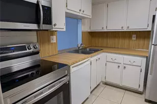 16751 NE 9th Ave, North Miami Beach, FL 33162 - Photo 3