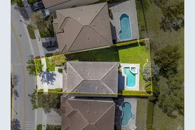 19278 NE 6th Ave, Miami, FL 33179 - Photo 5