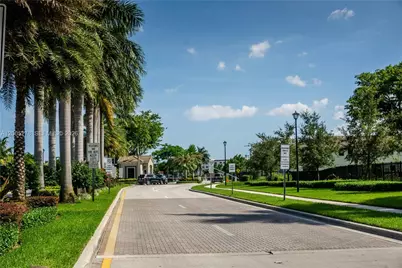 19278 NE 6th Ave, Miami, FL 33179 - Photo 39