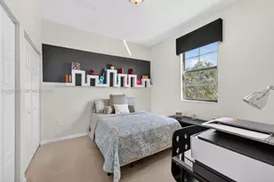 19278 NE 6th Ave, Miami, FL 33179 - Photo 19
