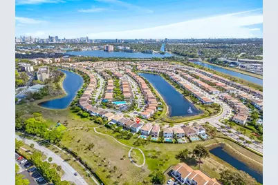 19278 NE 6th Ave, Miami, FL 33179 - Photo 31