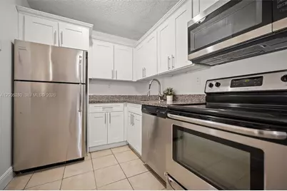 7195 NW 179th St #106, Hialeah, FL 33015 - Photo 15