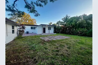 1715 NW 180th Ter, Miami Gardens, FL 33056 - Photo 35