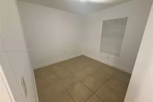 1565 NW 47th St, Miami, FL 33142 - Photo 7