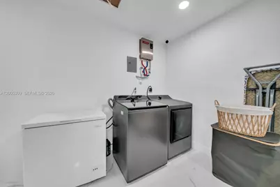 990 NW 131st Ave, Miami, FL 33182 - Photo 33
