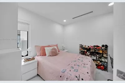 990 NW 131st Ave, Miami, FL 33182 - Photo 25