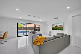 990 NW 131st Ave, Miami, FL 33182 - Photo 11
