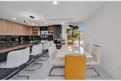 990 NW 131st Ave, Miami, FL 33182 - Photo 13