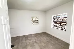 301 NW 37th St, Miami, FL 33127 - Photo 3