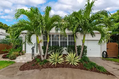 9048 Carlyle Ave, Surfside, FL 33154 - Photo 1