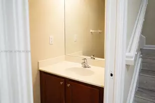 11503 NW 89th St, Doral, FL 33178 - Photo 13
