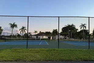 215 Lake Pointe Dr, Oakland Park, FL 33309 - Photo 13