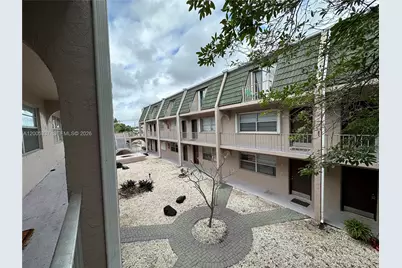 1100 SE 4th Ave #32, Deerfield Beach, FL 33441 - Photo 15
