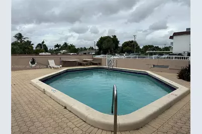 1100 SE 4th Ave #32, Deerfield Beach, FL 33441 - Photo 11