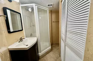 1100 SE 4th Ave, Deerfield Beach, FL 33441 - Photo 17