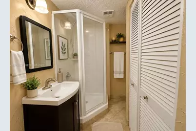 1100 SE 4th Ave #32, Deerfield Beach, FL 33441 - Photo 21