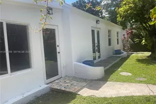 554 NE 74th St, Miami, FL 33138 - Photo 27