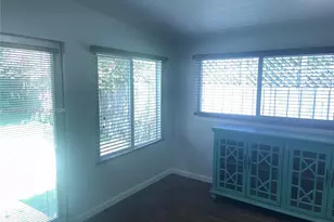 554 NE 74th St, Miami, FL 33138 - Photo 17