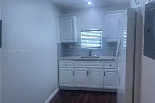 554 NE 74th St, Miami, FL 33138 - Photo 3