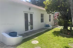 554 NE 74th St, Miami, FL 33138 - Photo 29