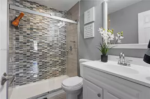 8218 SW 163rd Pl, Miami, FL 33193 - Photo 15
