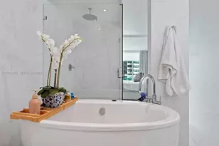 10 Venetian Way, Miami Beach, FL 33139 - Photo 21