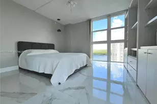 100 Bayview Dr, Sunny Isles Beach, FL 33160 - Photo 23