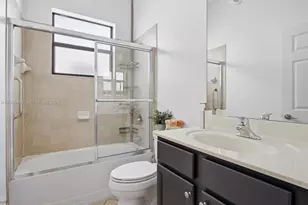 3518 W 86th Terrace, Hialeah, FL 33018 - Photo 23
