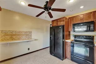 11154 NW 37th St, Sunrise, FL 33351 - Photo 5
