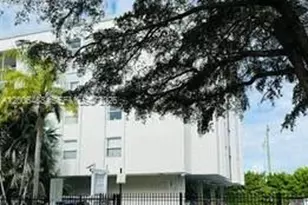 [Address not provided], North Miami, FL 33181 - Photo 7