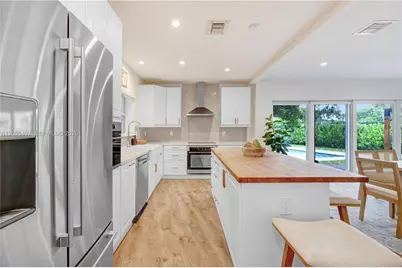 1411 NE 101st St, Miami Shores, FL 33138 - Photo 11
