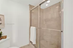3370 Hidden Bay Dr, Aventura, FL 33180 - Photo 23