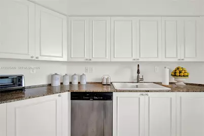3370 Hidden Bay Dr #1702, Aventura, FL 33180 - Photo 13