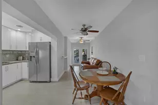 862 W 79th St, Hialeah, FL 33014 - Photo 9