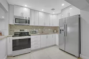 862 W 79th St, Hialeah, FL 33014 - Photo 13