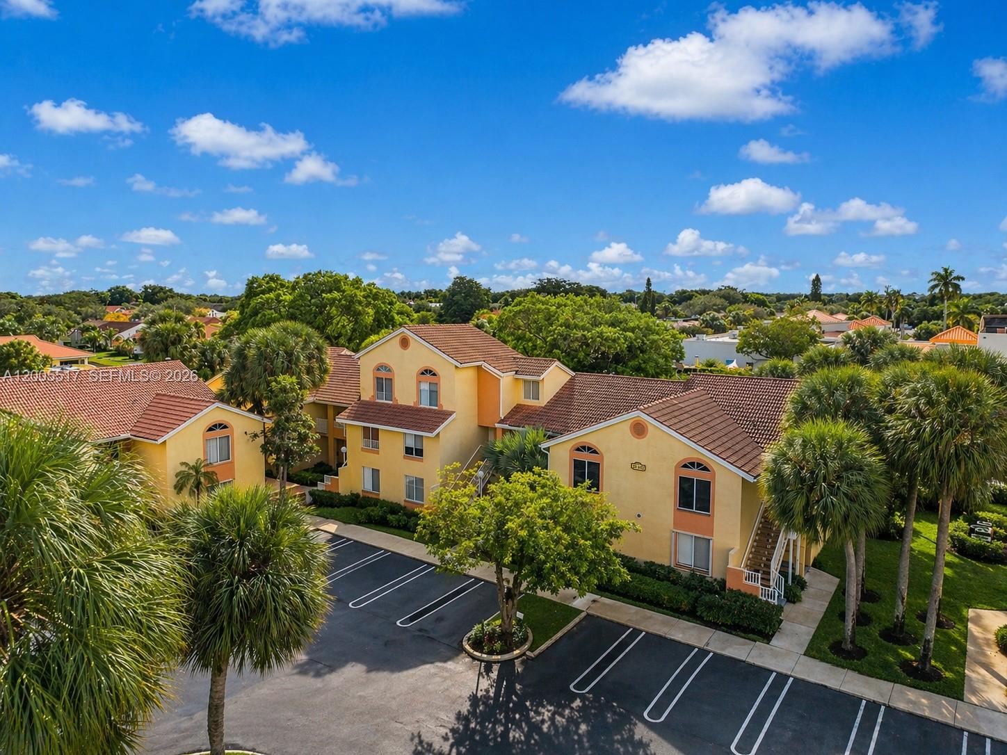 1122 Coral Club Dr #1122 main architectural view