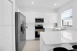 12866 SW 232nd Ln, Homestead, FL 33032 - Photo 11