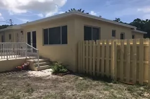 805 NE 138th St, North Miami, FL 33161 - Photo 23